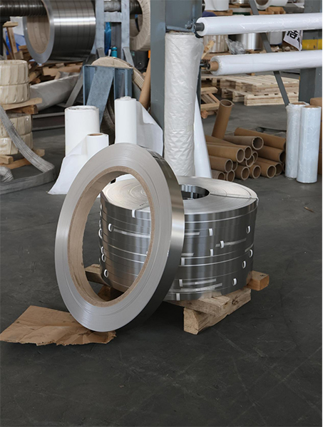 Why can stainless steel 304 material also be used to make automotive clamps?