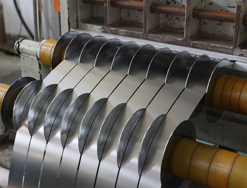 Why is 301 stainless steel the best choice for cylinder gaskets?